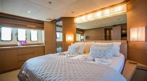 Motoryat Salt Double Cabin