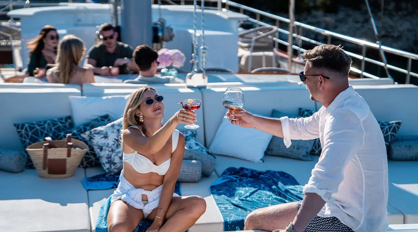 Luxury Yacht Nocturno Sundeck