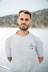 Pareaki Ii Crew Dimitris Forakis