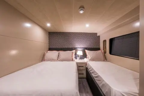 01kjr9jx4hec340h7hx8yt1h3w