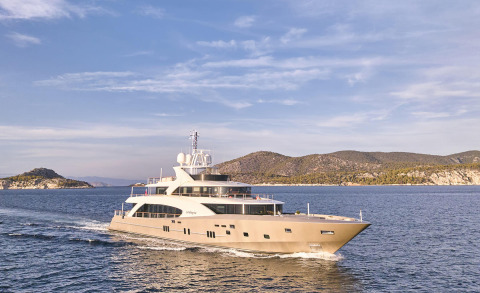 Luxurious white and beige yacht La Pellegrina 1 cruising offshore