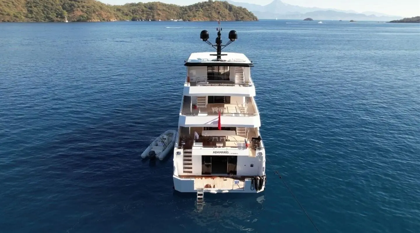 Ocean Breeze motor yacht, 42.30 m, anchored with multiple decks visible from above
