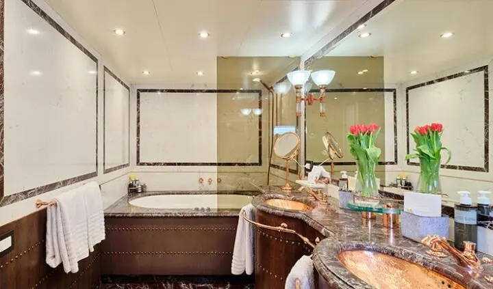Mobius yacht cabin with king bed, ensuite bathroom, modern decor