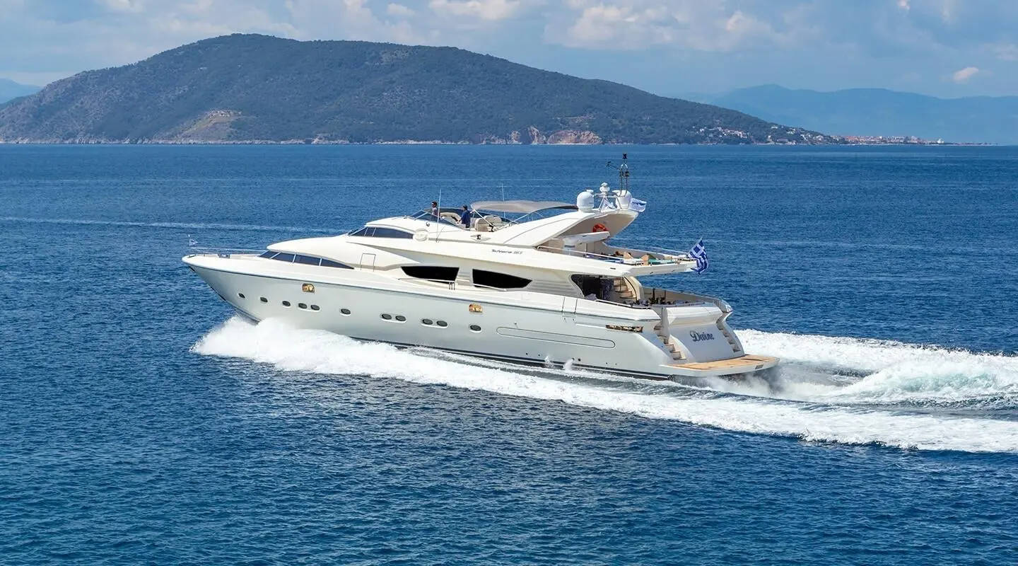 Luxury Motor Yacht Divine