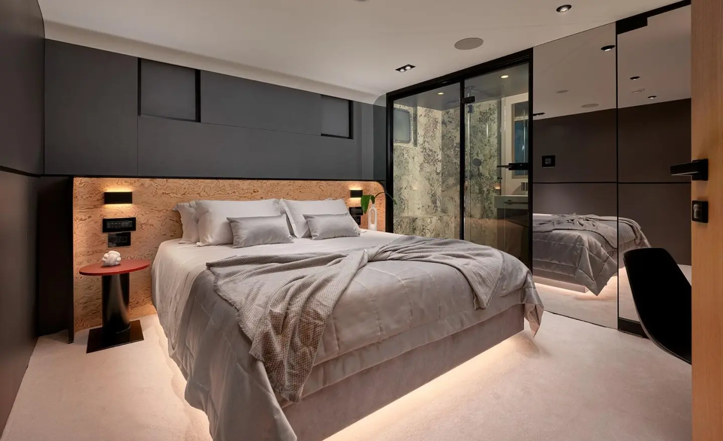 Anetta motor yacht double cabin bedroom interior